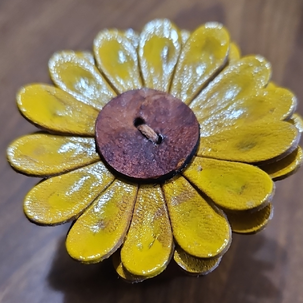 Hand Crafted Flower Genuine Leather Dog Collar Charm NEW